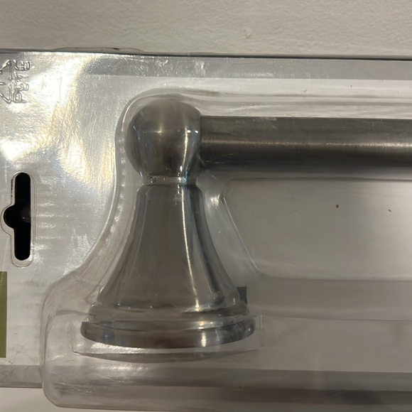 Taymor Towel Bar - Picture 3 of 4